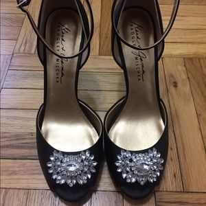 Mark And James By Badgley Mischka Womens Heel
